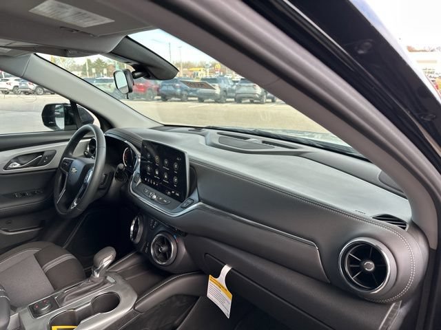 New 2026 Chevrolet Blazer LT w/ Midnight/Sport Edition AWD/4WD image 26