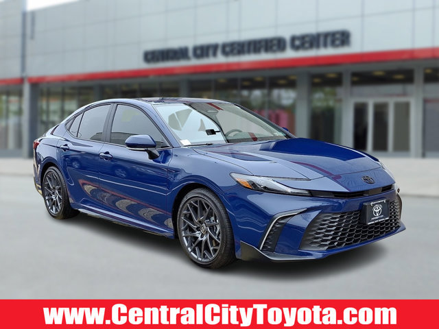 Used 2026 Toyota Camry SE w/ Multimedia Upgrade Package