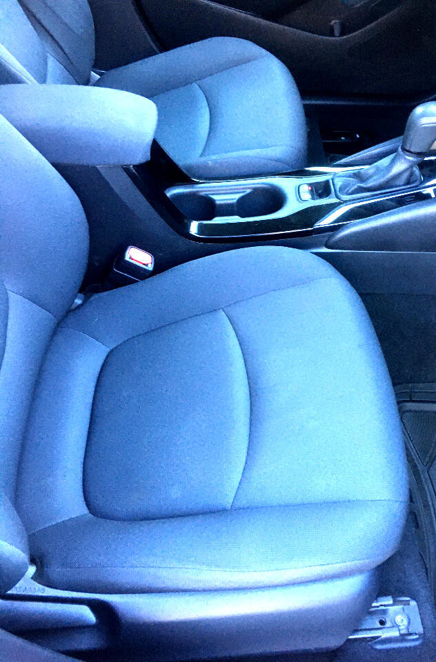 Used 2020 Toyota Corolla LE image 15