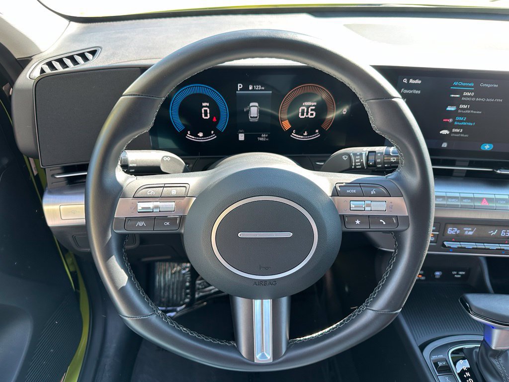 Used 2025 Hyundai Kona SEL AWD/4WD image 15