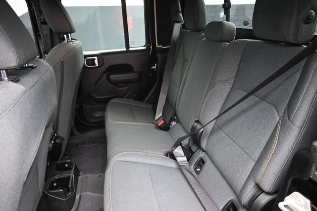 Used 2024 Jeep Gladiator Sport AWD/4WD image 17