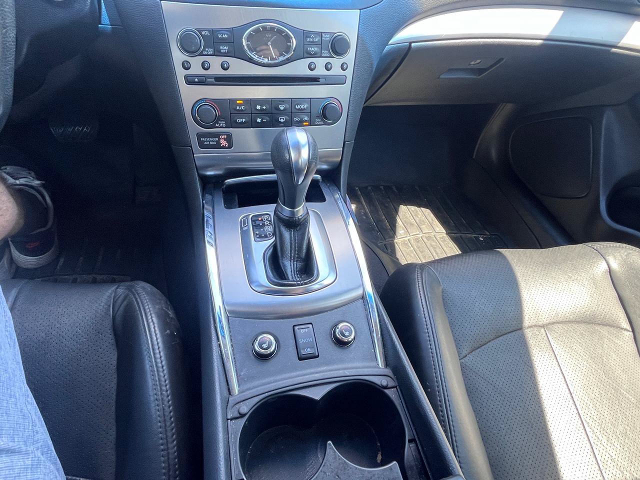 Used 2015 INFINITI Q40 AWD w/ Moonroof Package image 19