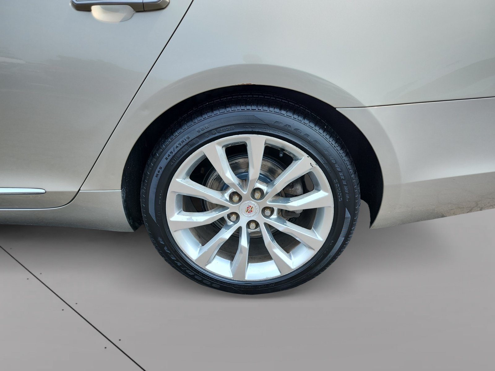 Used 2015 Cadillac XTS Luxury FWD image 14
