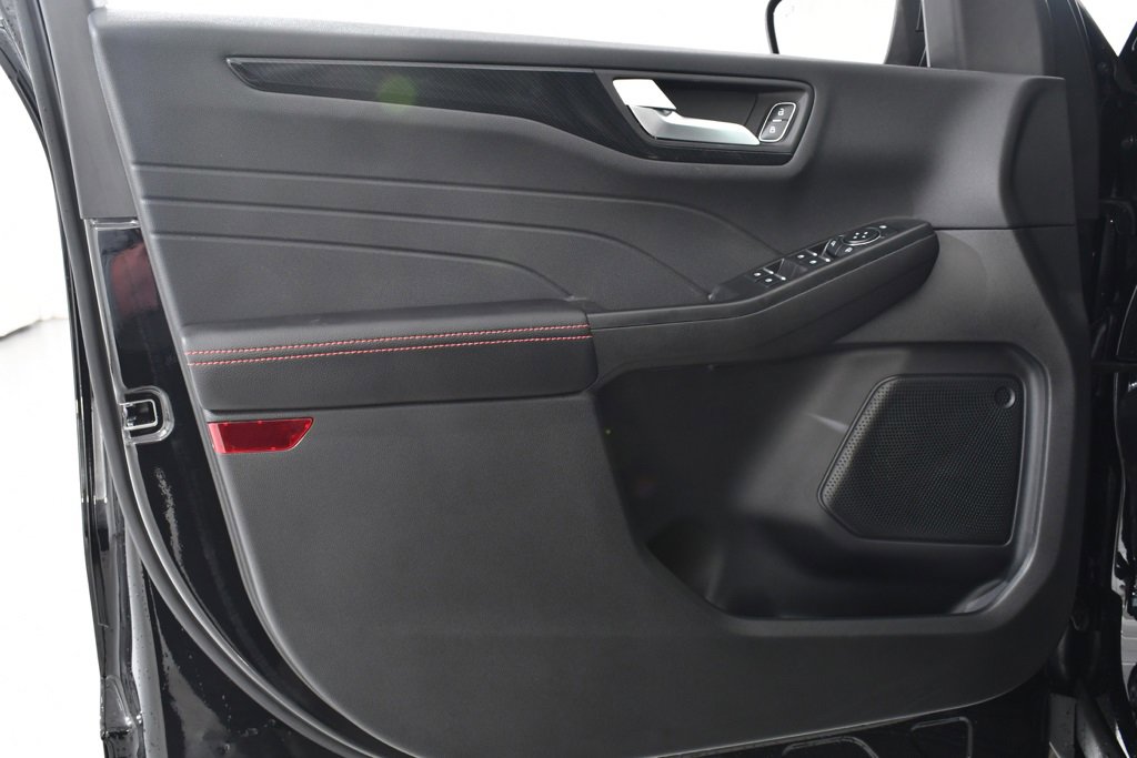 New 2025 Ford Escape ST-Line w/ Cold Weather Package image 22