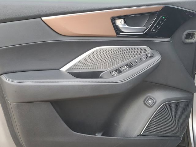 Used 2022 Acura MDX SH-AWD image 16