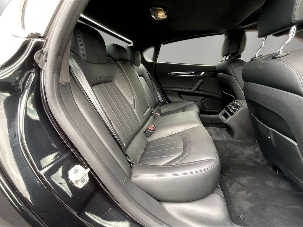 Used 2022 Maserati Quattroporte Modena RWD image 25