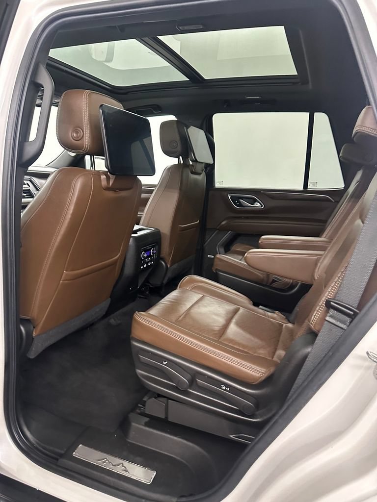 Used 2021 Chevrolet Tahoe High Country w/ Premium Package AWD/4WD image 26