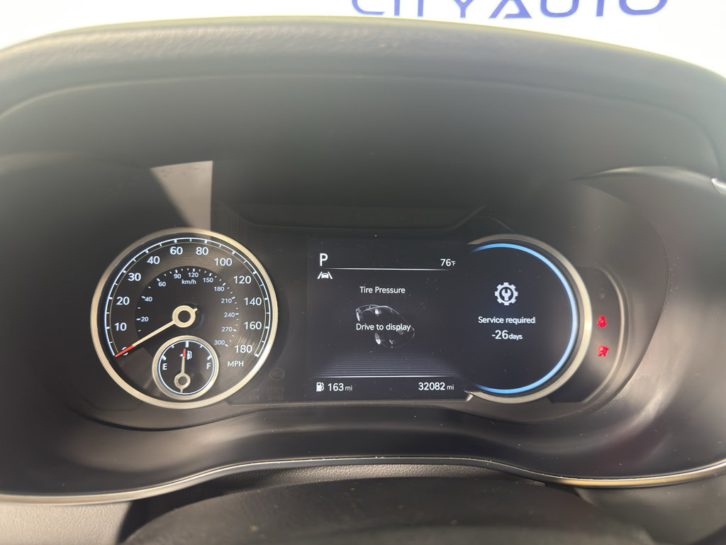 Used 2023 Genesis G70 2.0T RWD image 23