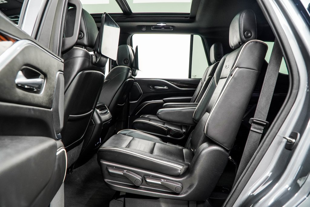 Used 2021 Cadillac Escalade Premium Luxury image 47