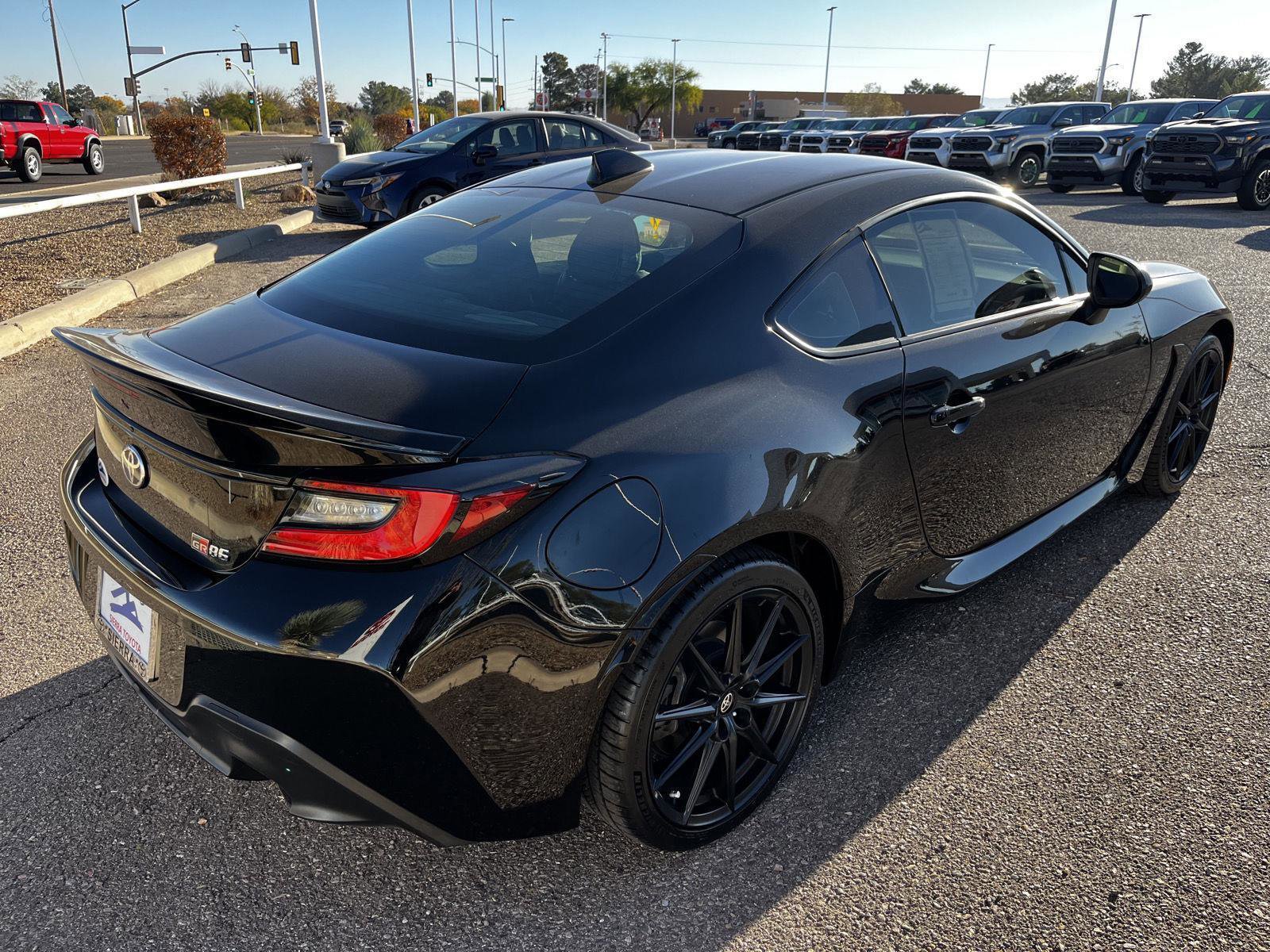 Used 2023 Toyota GR86 Premium image 5