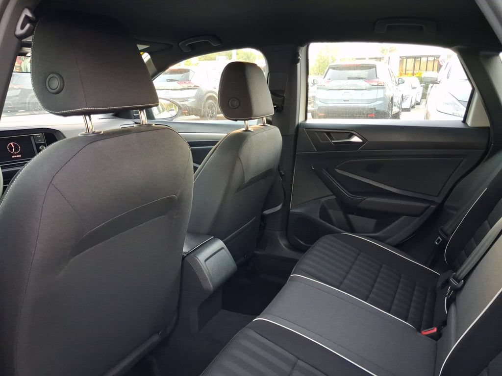 Used 2024 Volkswagen Jetta Sport FWD image 7