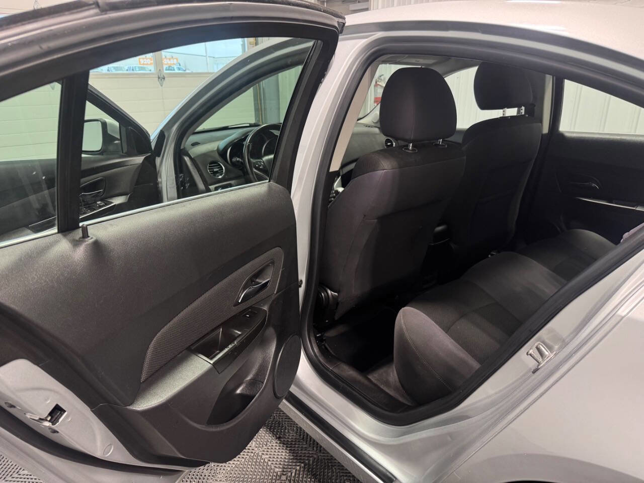 Used 2013 Chevrolet Cruze LT image 8