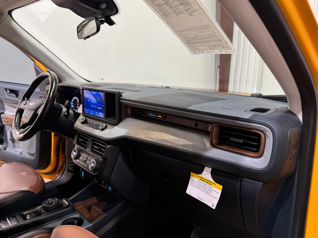 Used 2022 Ford Maverick Lariat w/ Lariat Luxury Package image 12