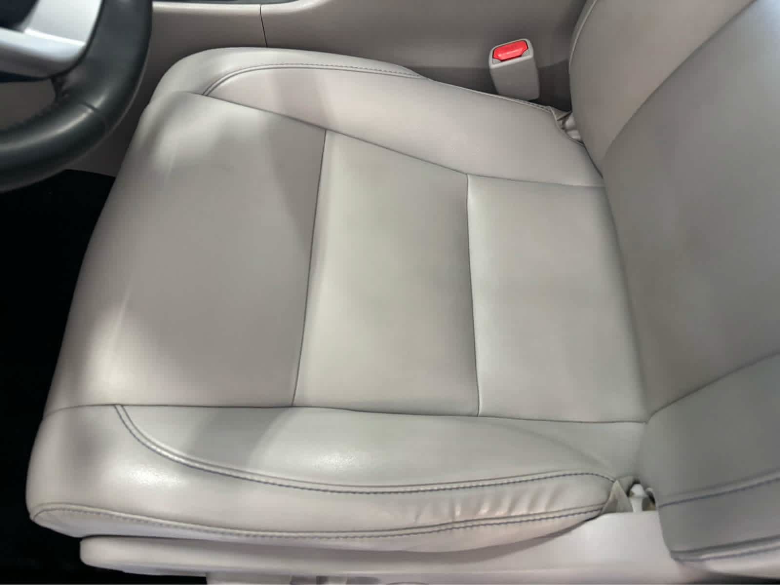 Used 2019 Toyota Highlander XLE AWD/4WD image 31
