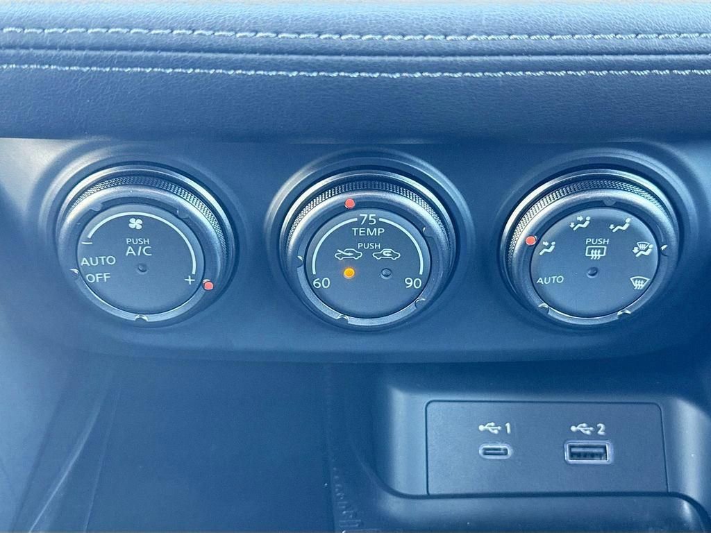 Used 2024 Nissan Z Performance w/ Floor Mat Package image 16