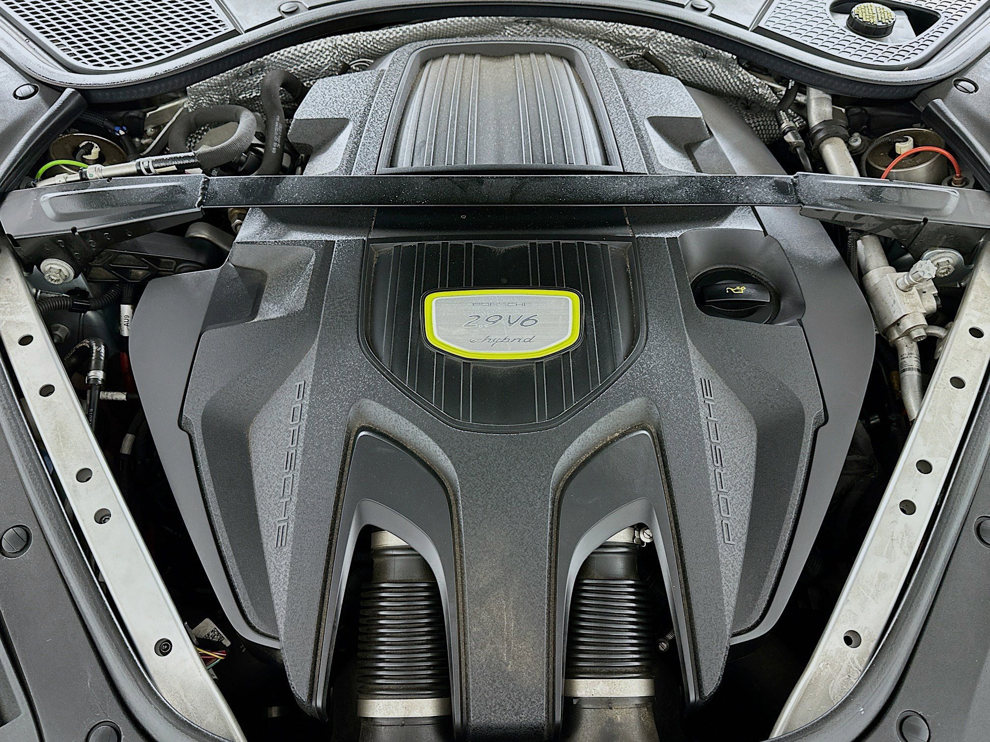 Used 2018 Porsche Panamera 4 image 31