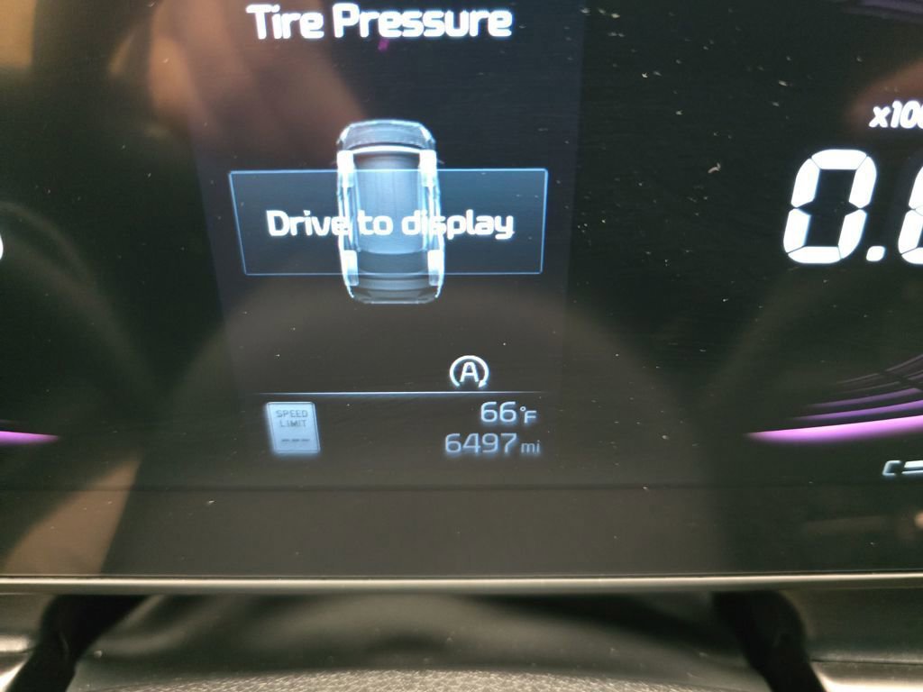 Certified 2025 Kia Sportage EX image 22