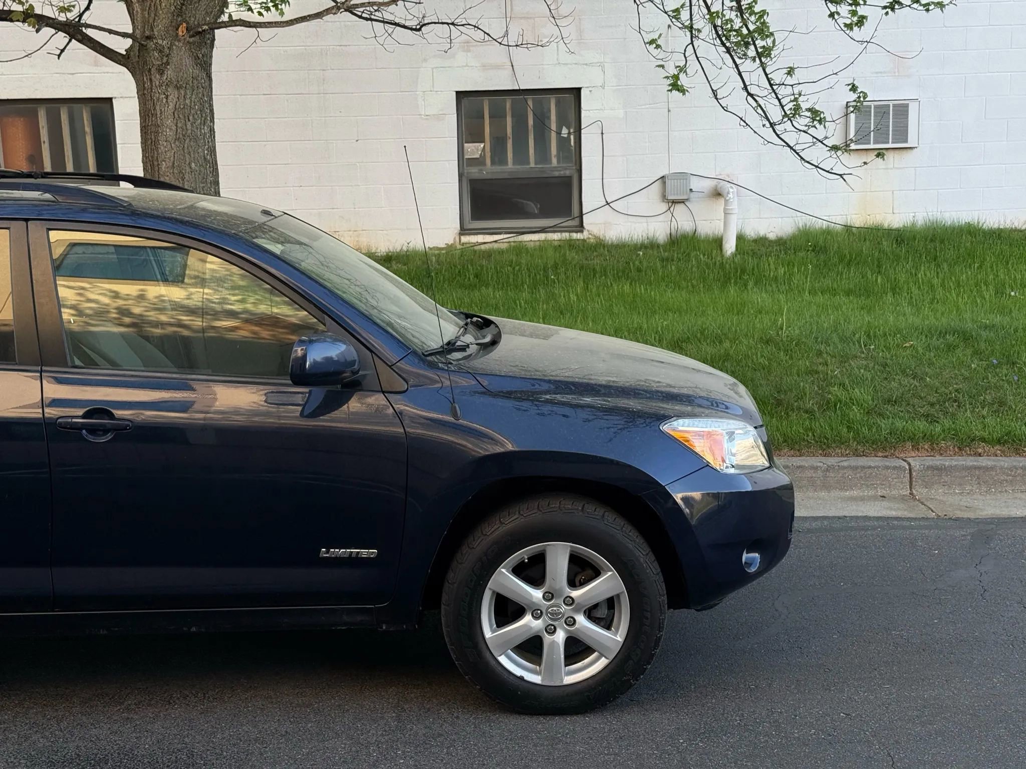 Used 2007 Toyota RAV4 Limited image 7