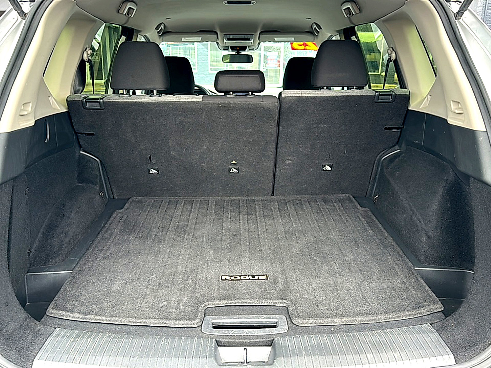 Used 2023 Nissan Rogue SV FWD image 21