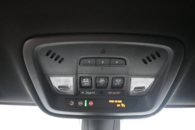Used 2023 Chevrolet Traverse Premier w/ Redline Edition AWD/4WD image 35