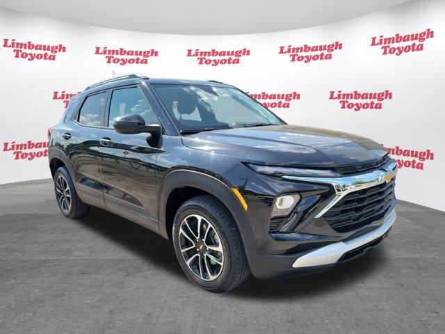 Used 2025 Chevrolet TrailBlazer LT AWD/4WD image 19