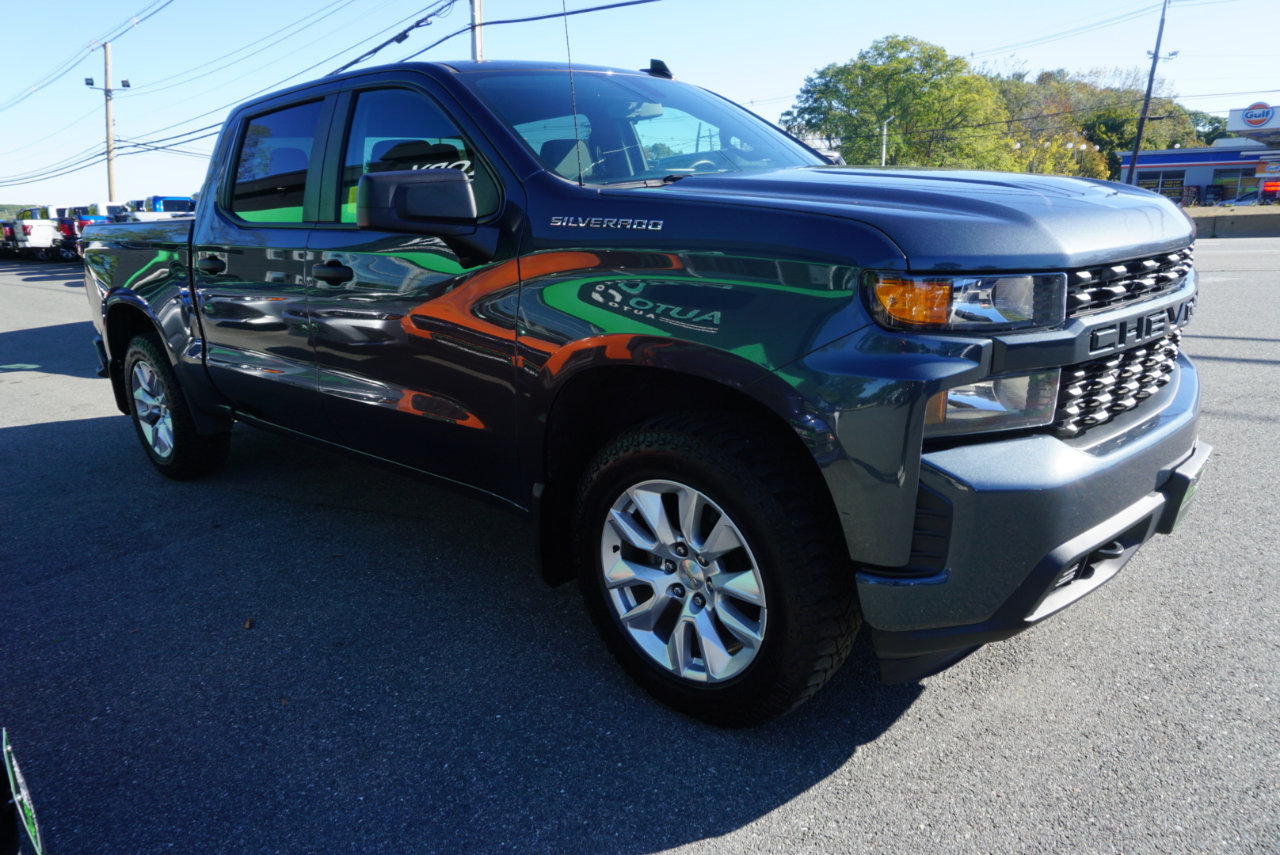 Used 2021 Chevrolet Silverado 1500 Custom image 3