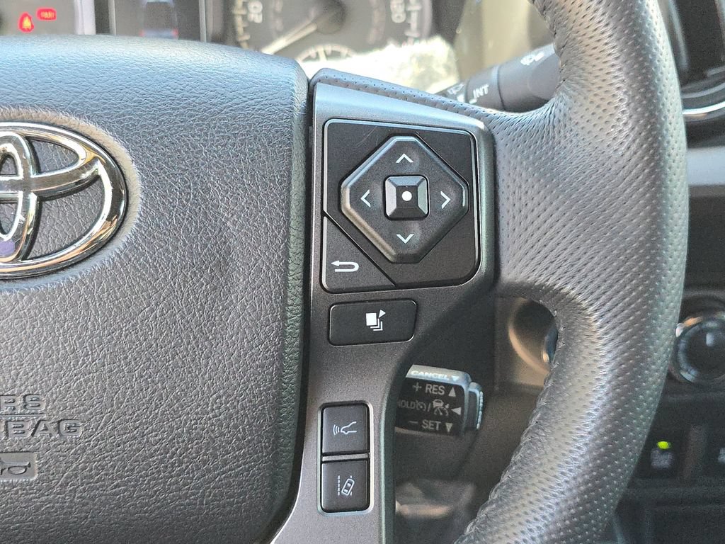Used 2021 Toyota Tacoma TRD Off-Road w/ Technology Package AWD/4WD image 23