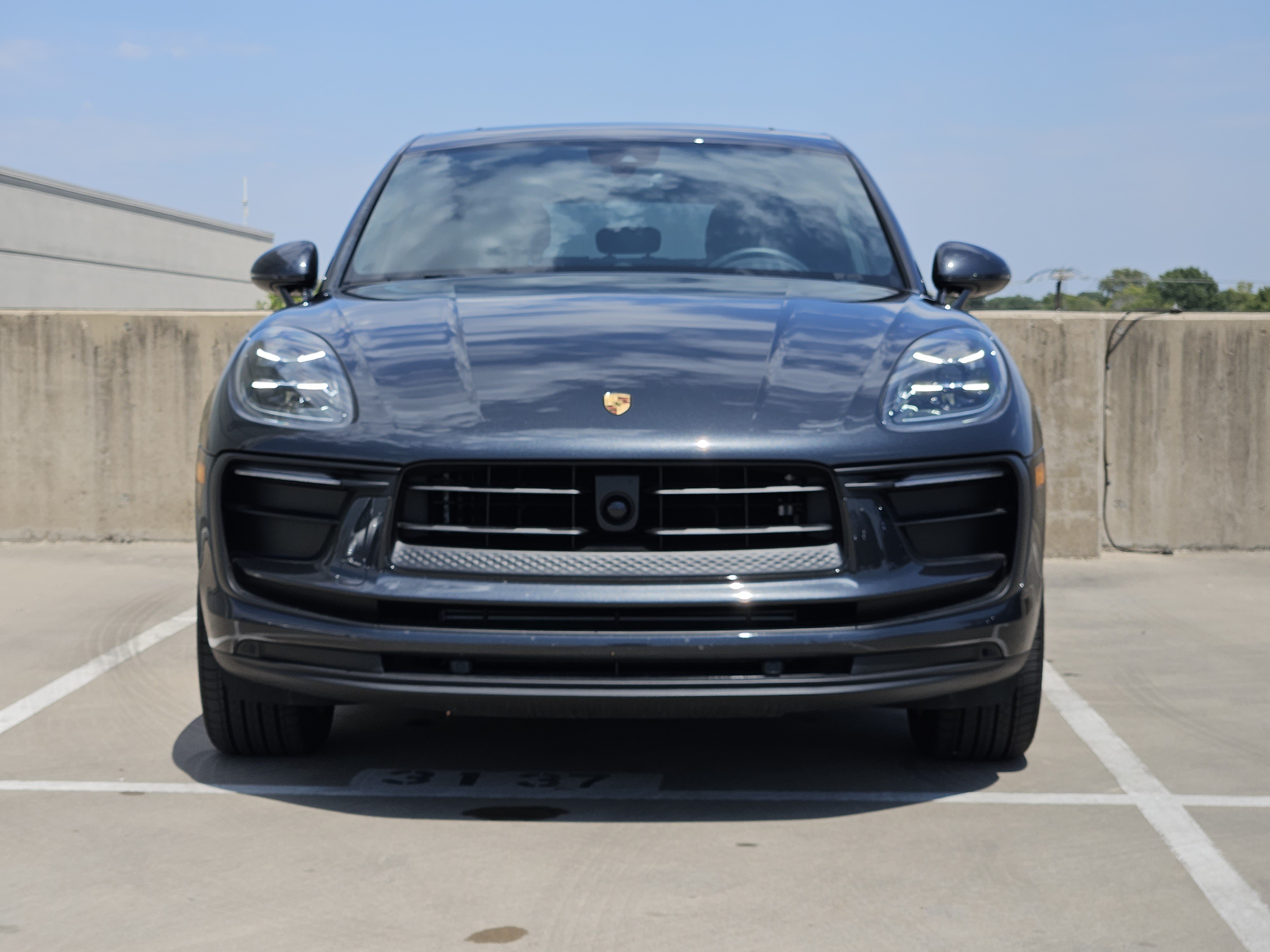 Certified 2026 Porsche Macan AWD/4WD image 11