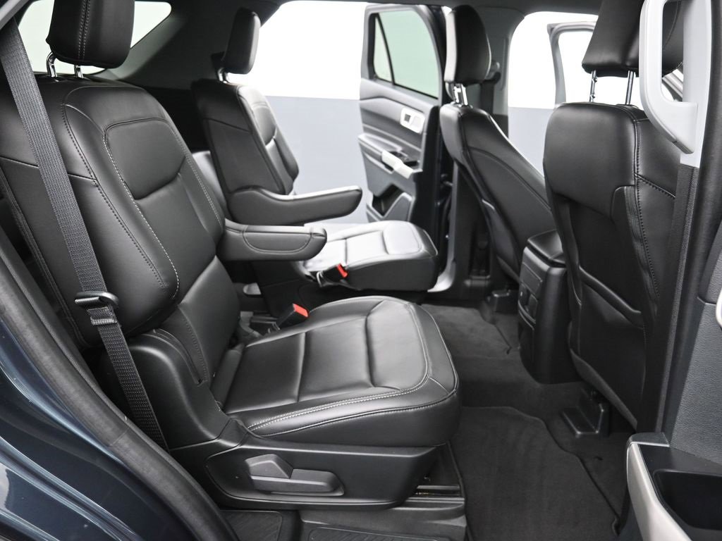 Certified 2023 Ford Explorer XLT w/ Equipment Group 202A image 10