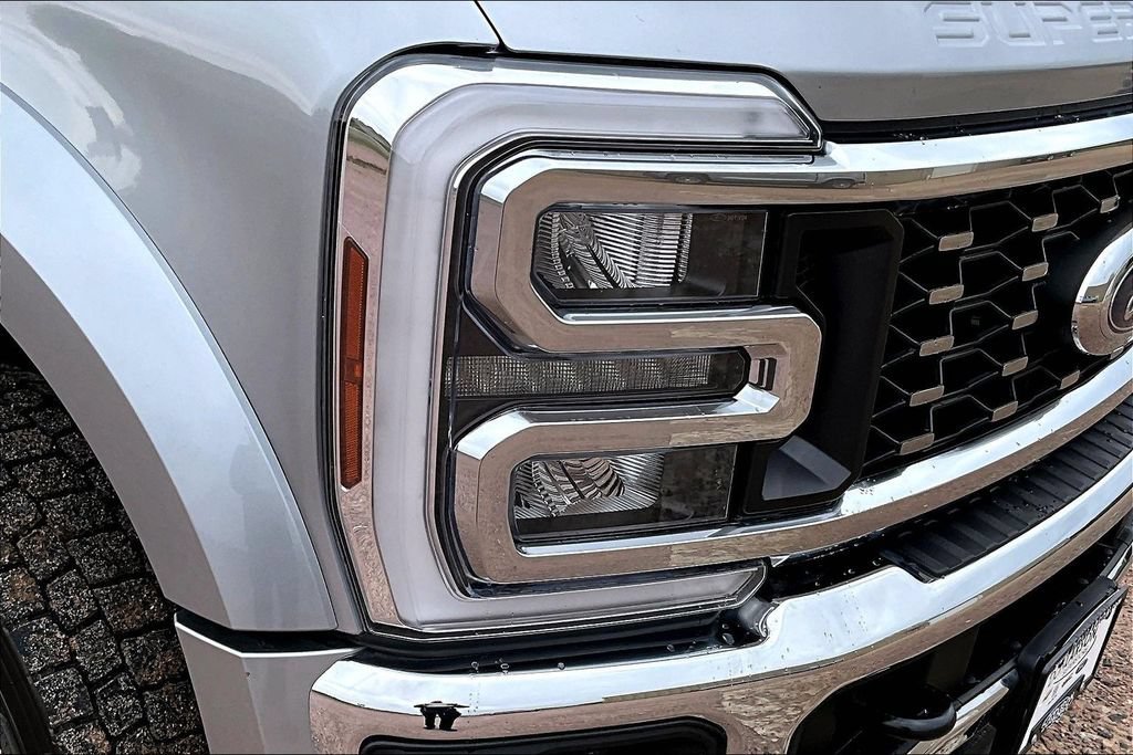 Certified 2024 Ford F450 Lariat w/ FX4 Off-Road Package AWD/4WD image 4