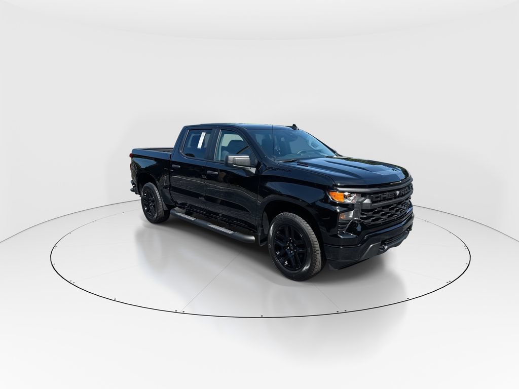 New 2026 Chevrolet Silverado 1500 Custom w/ LPO, Dark Essentials Package RWD image 2