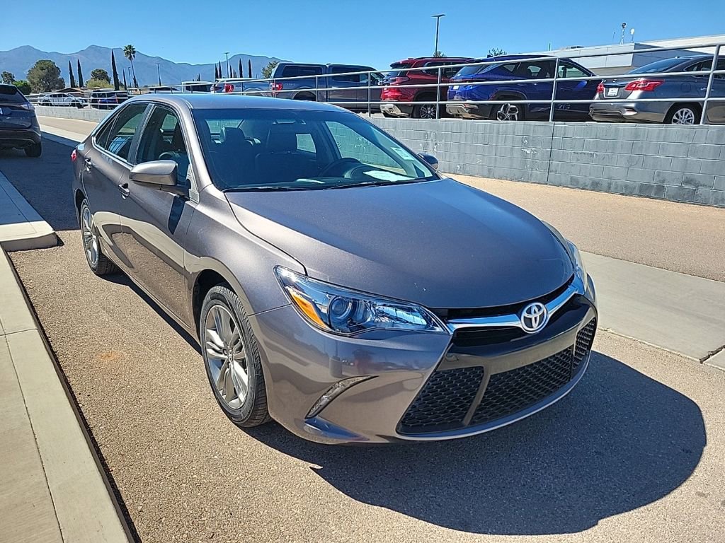 Used 2017 Toyota Camry SE image 9