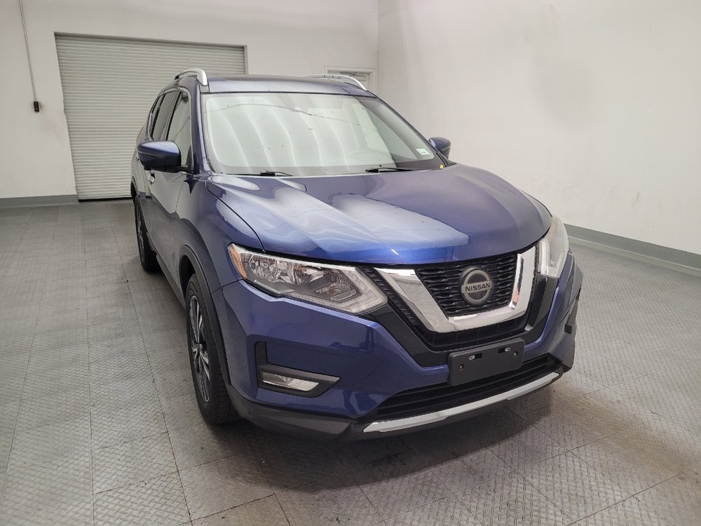 Used 2020 Nissan Rogue SV w/ Sun & Sound Touring Package FWD image 14