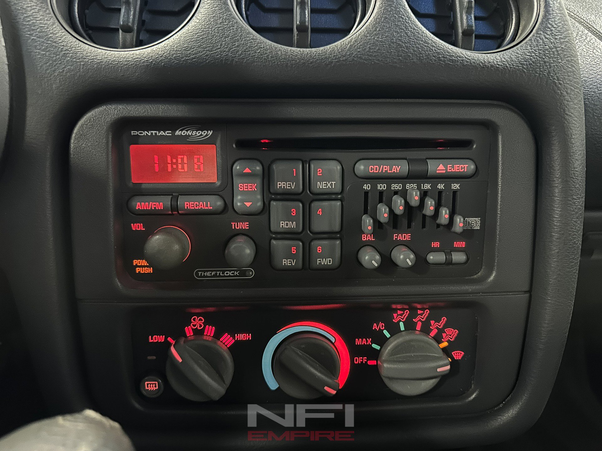 Used 1999 Pontiac Firebird Formula w/ Security Pkg RWD image 27