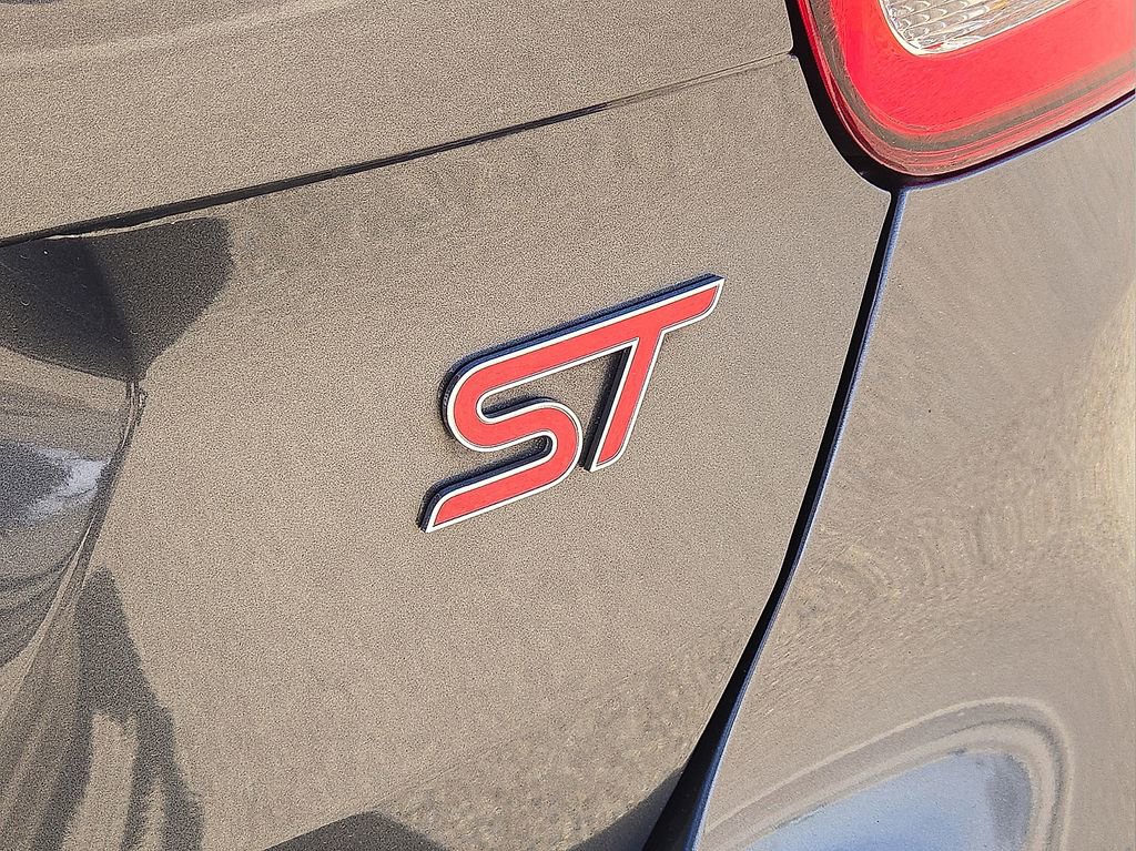 Used 2017 Ford Focus ST image 13