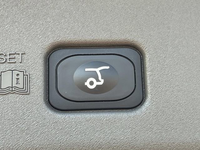 Used 2024 Lincoln Nautilus Reserve AWD/4WD image 12