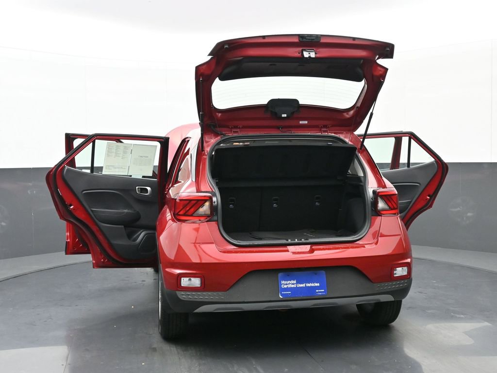 Certified 2025 Hyundai Venue SE image 44