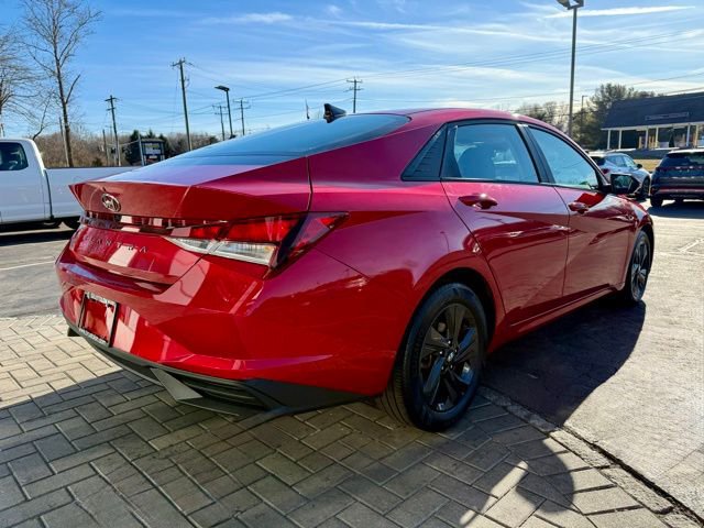 Used 2021 Hyundai Elantra SEL w/ Convenience Package image 8