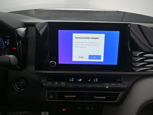 Used 2026 Toyota Camry SE image 7