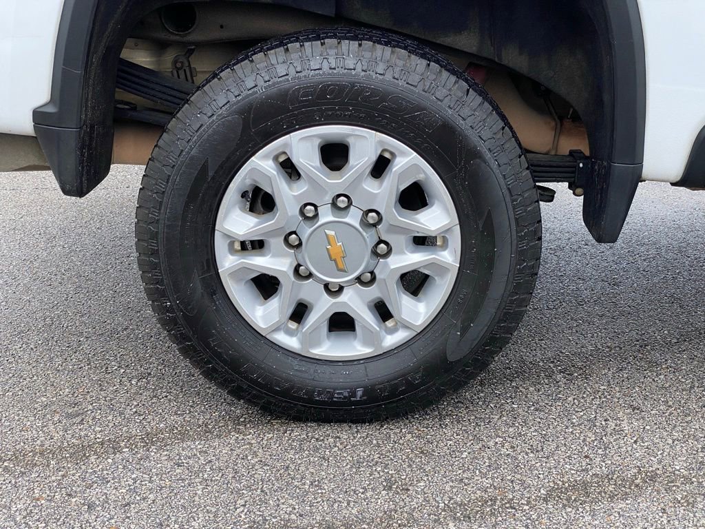 Used 2024 Chevrolet Silverado 2500 LT image 32