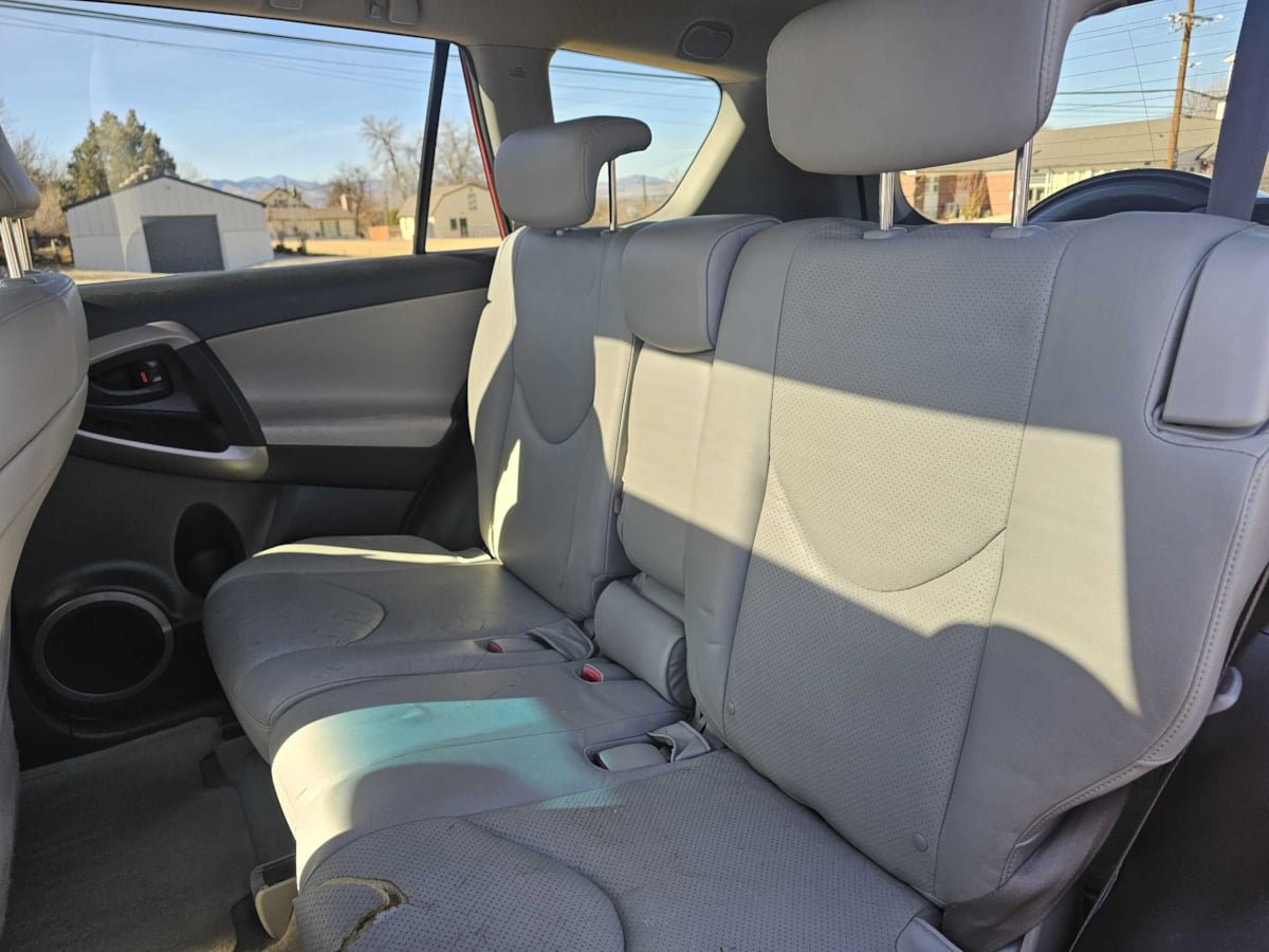 Used 2008 Toyota RAV4 Limited AWD/4WD image 23