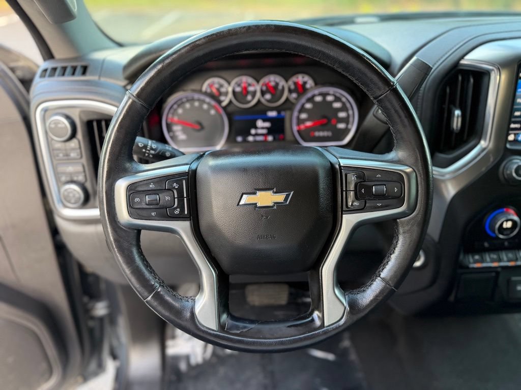 Used 2020 Chevrolet Silverado 1500 LT w/ Convenience Package AWD/4WD image 24