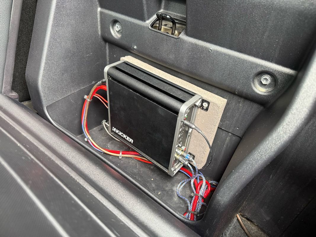 Used 2017 Toyota Tacoma TRD Off-Road w/ Premium & Technology Package image 13