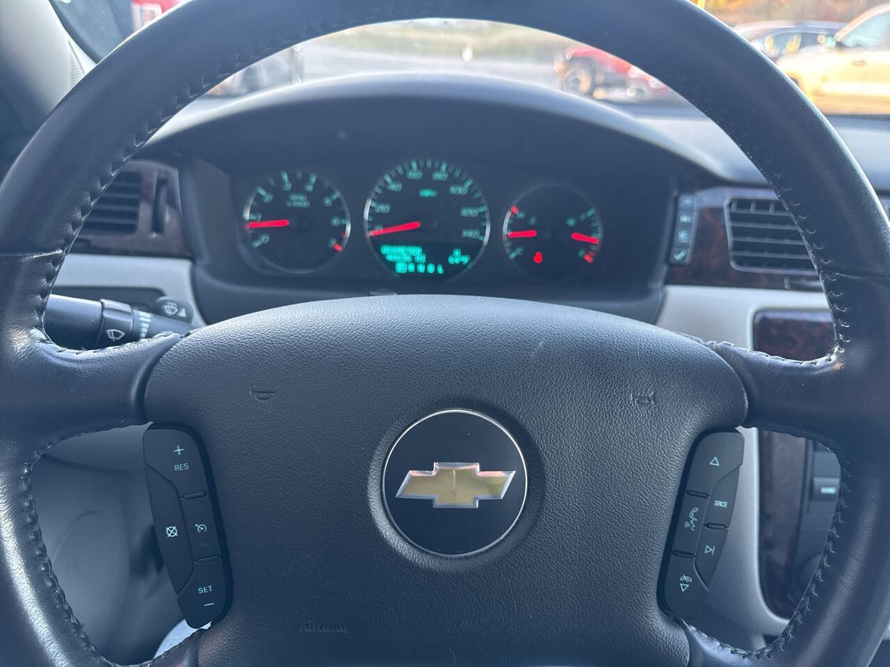 Used 2013 Chevrolet Impala LTZ FWD image 33