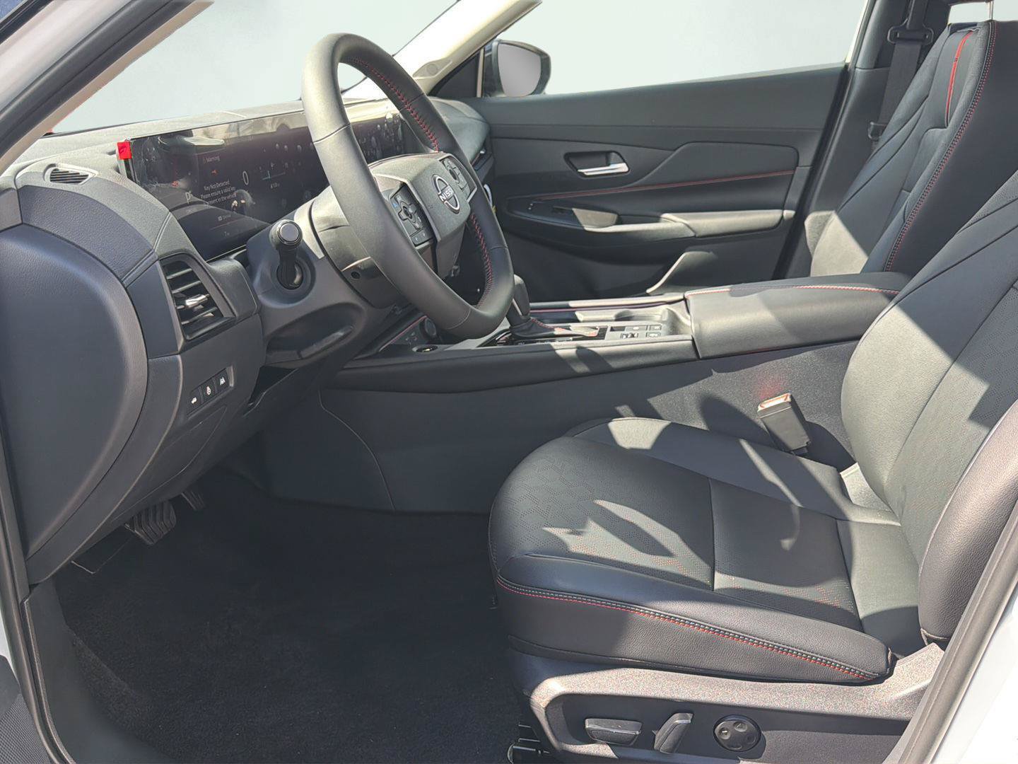 New 2027 Nissan Sentra SR FWD image 10