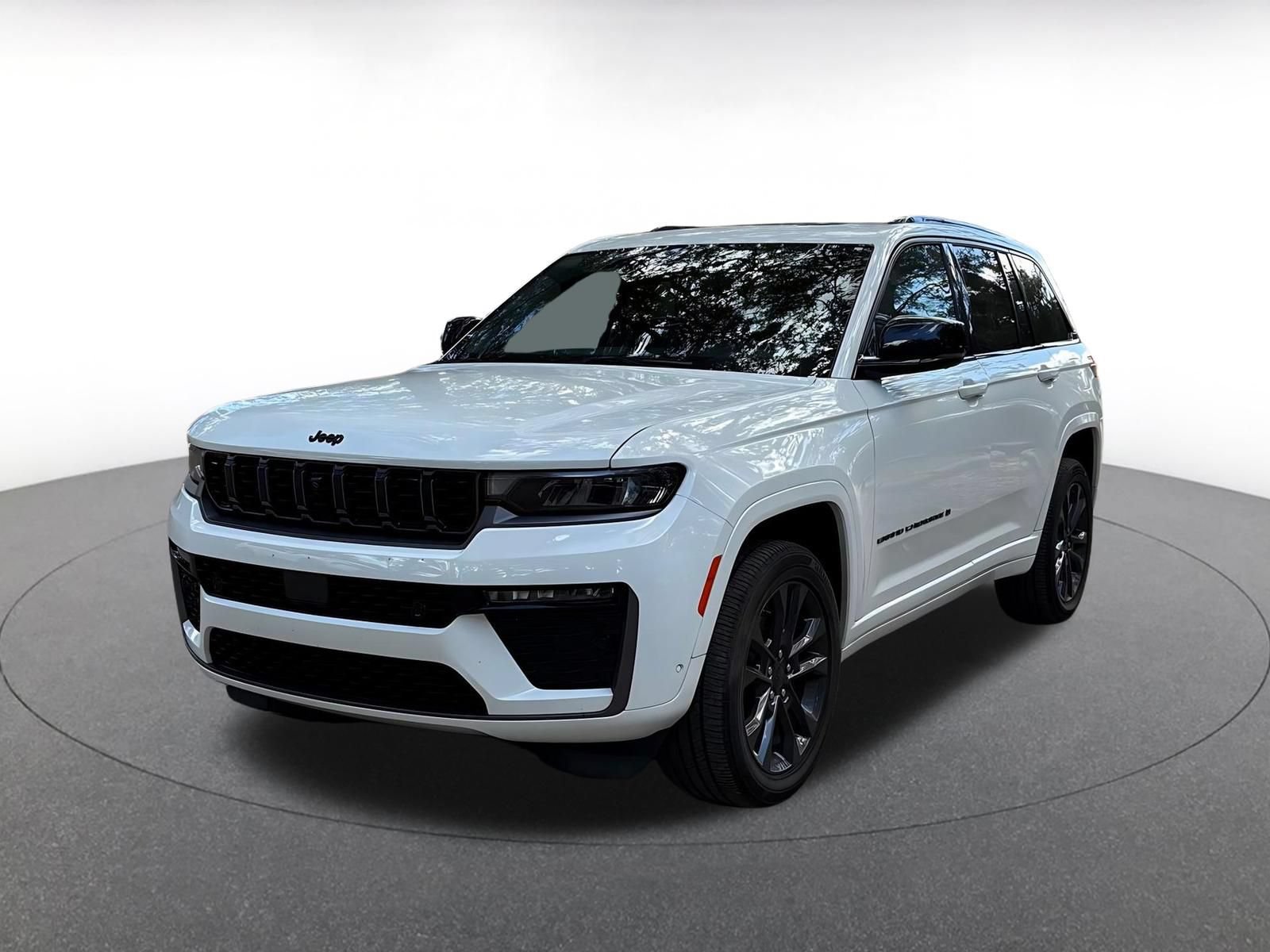 Used 2026 Jeep Grand Cherokee Limited AWD/4WD image 4