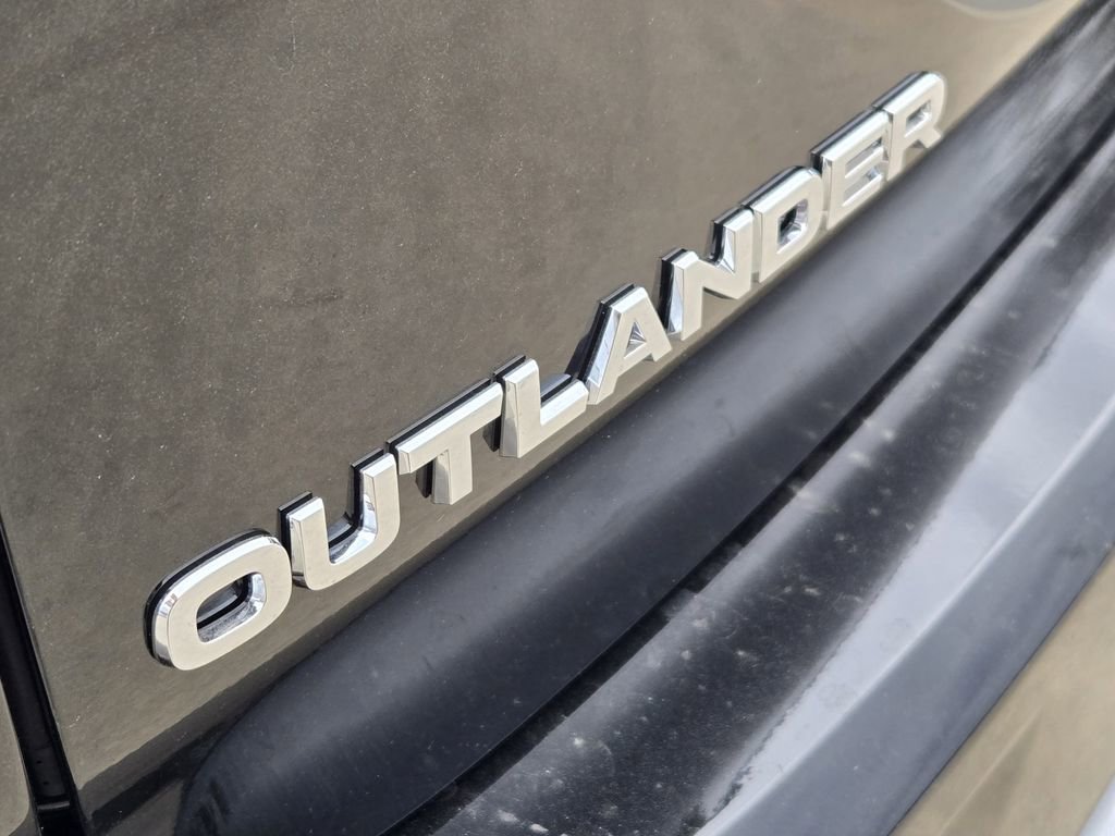 New 2026 Mitsubishi Outlander SE image 7