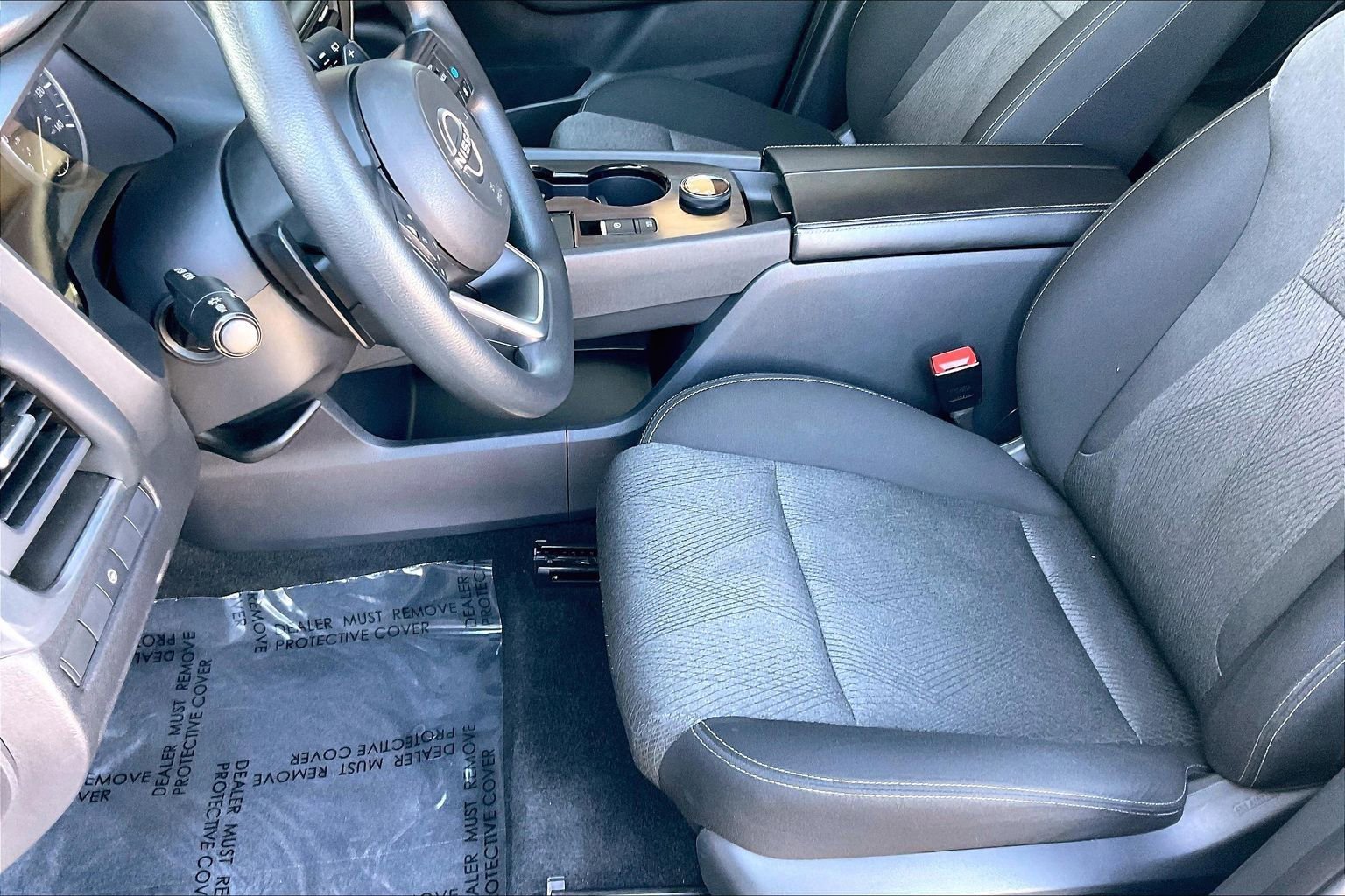 Used 2024 Nissan Rogue SV image 16