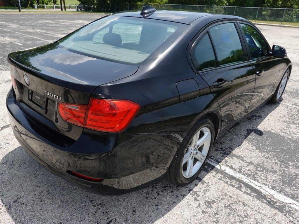 Used 2013 BMW 320i Sedan RWD image 7