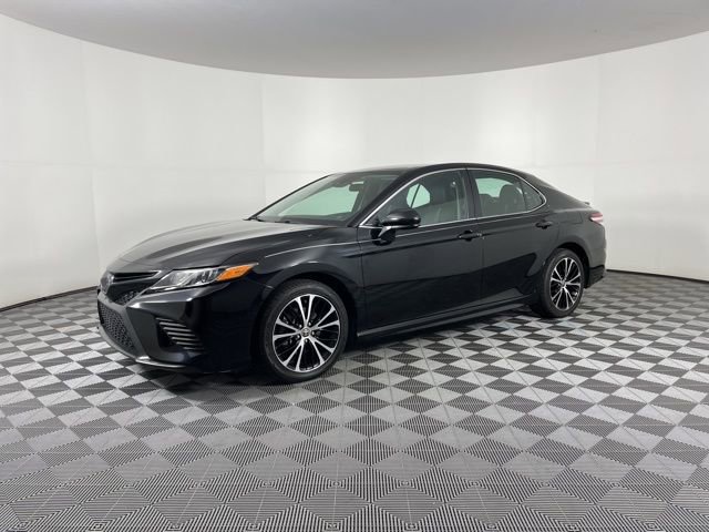 Used 2020 Toyota Camry SE image 5